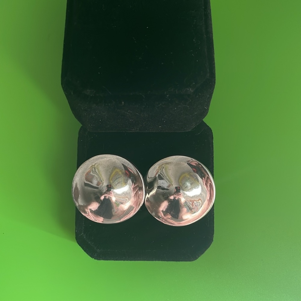 [Robert Lee Morris] Vintage Modernist Silver Dome Clip-on Earrings